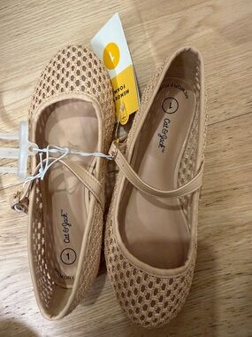 Cat & Jack Tan Mesh Girls Size 1 Mary Jane Flats with Strap